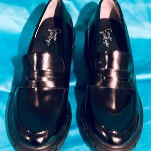 Crown Vintage Chunky Penny Loafers Size 9M